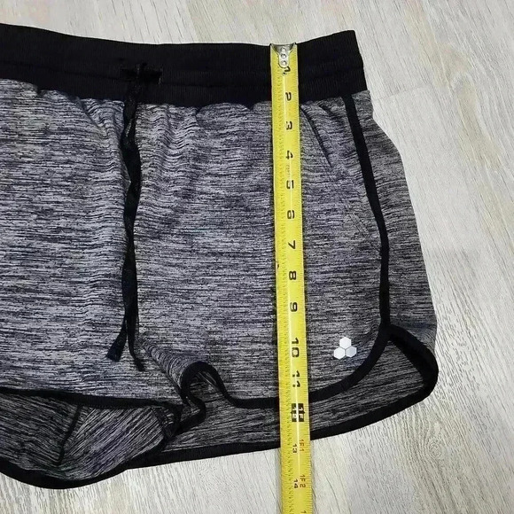 Tek Gear Women's Drytek Mid Rise Drawstring Running Shorts Heather Gray Medium - Picture 2 of 6